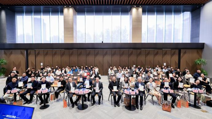 上海辦公樓市場，存量商辦樓宇更新走出三條新路