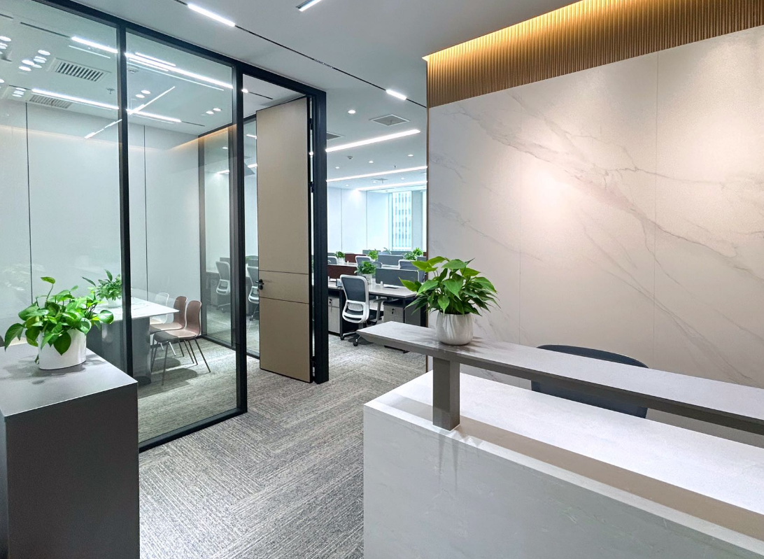 晶耀前灘T6棟辦公室出租，245㎡，月租金6萬元