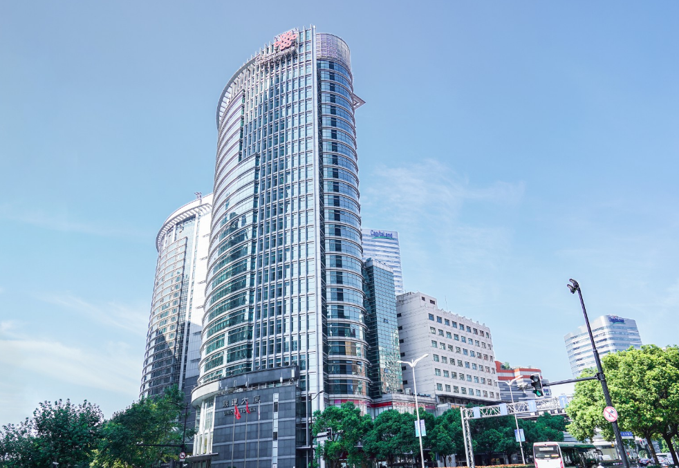 聯(lián)通大廈商鋪出租，面積115平米，租金報價52000元/月